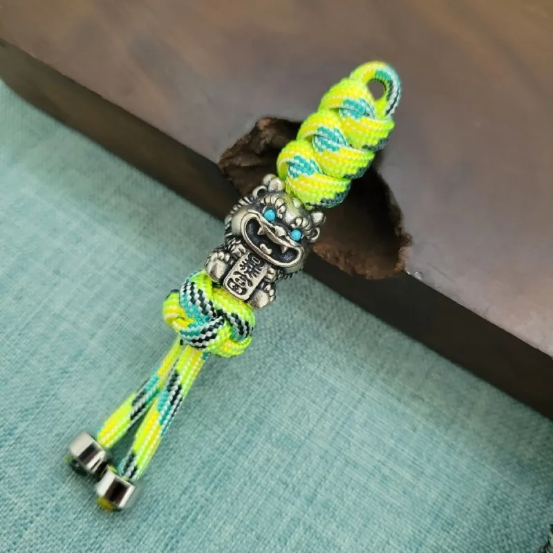 Mode sleutelhangers, handgemaa - Mens Fashion Blog recensie en prijs